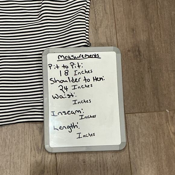 White House Black Market Black White Striped Belted Sleeveless Top Size 10 Work - Picture 10 of 11